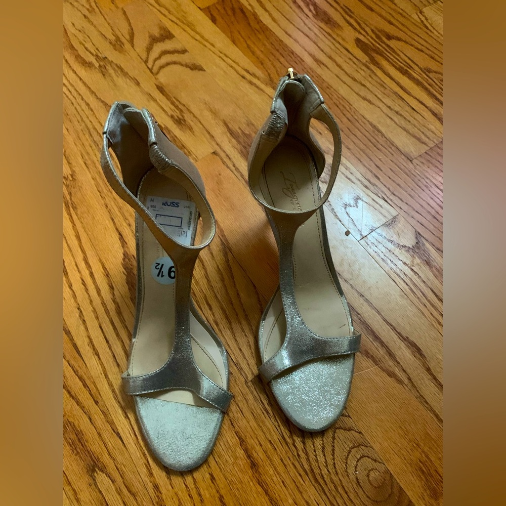 Vince Camuto Imagine Gold Heels - Women's 9.5 - Zipper Heel - 4"